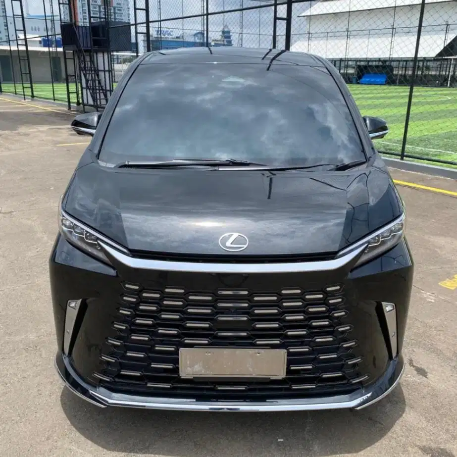 Lexus LM350h Tahun 2023