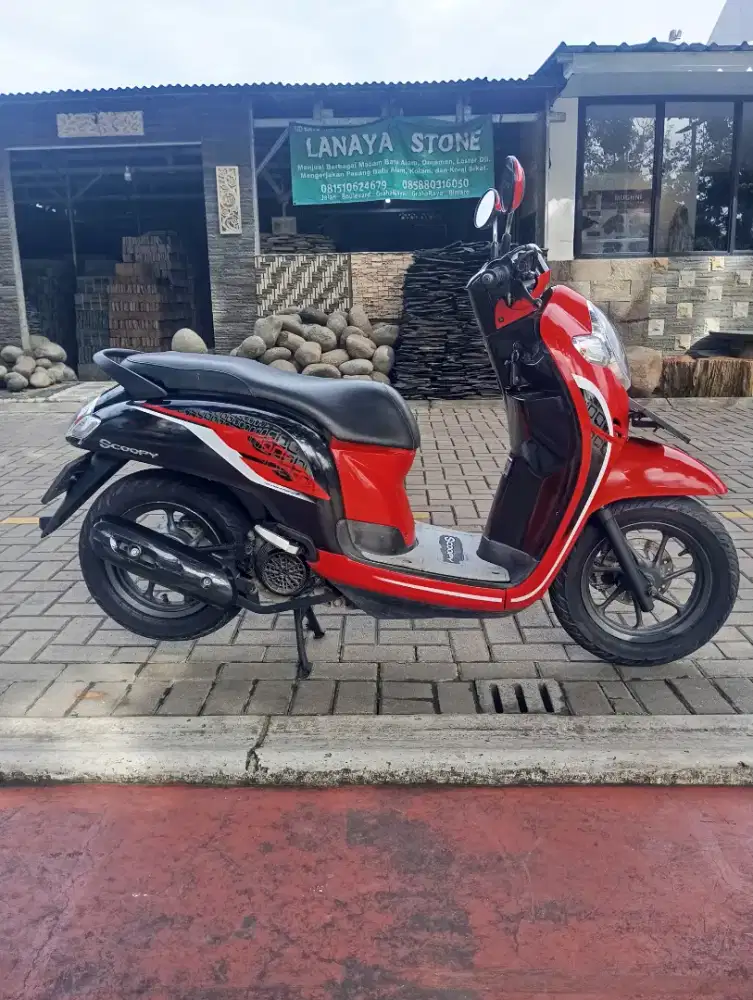 Honda Scoopy donat 2020 fulori mulus pajak panjang
