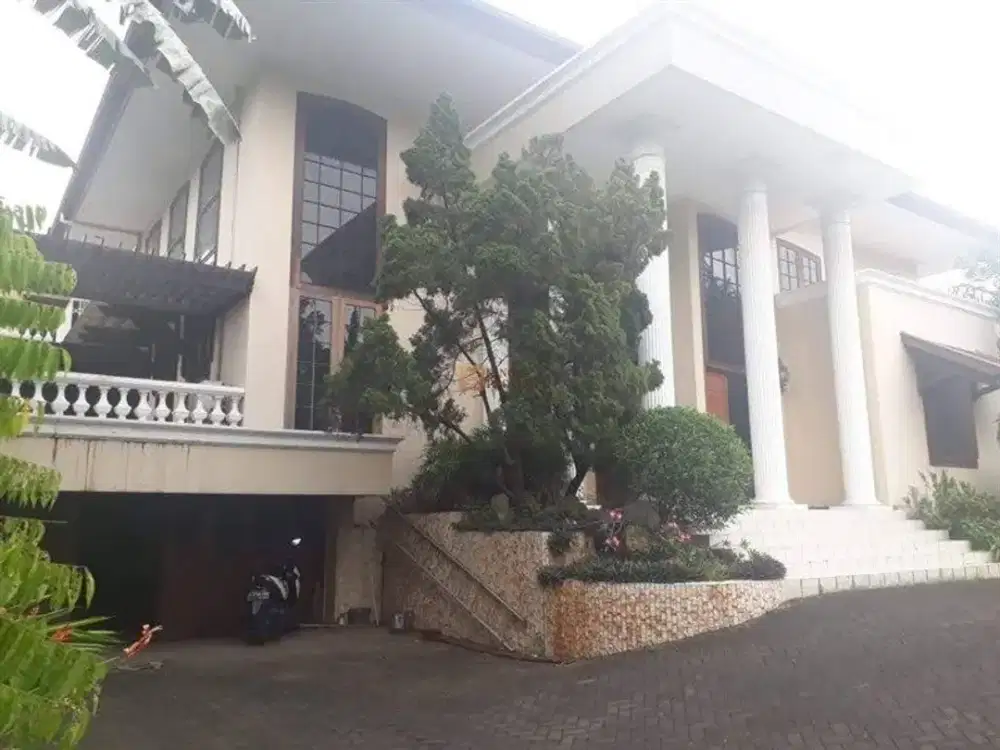 Ekslusif! Siap huni Dijual Rumah pondok indah bukit golf bergaya villa dengan  private pool