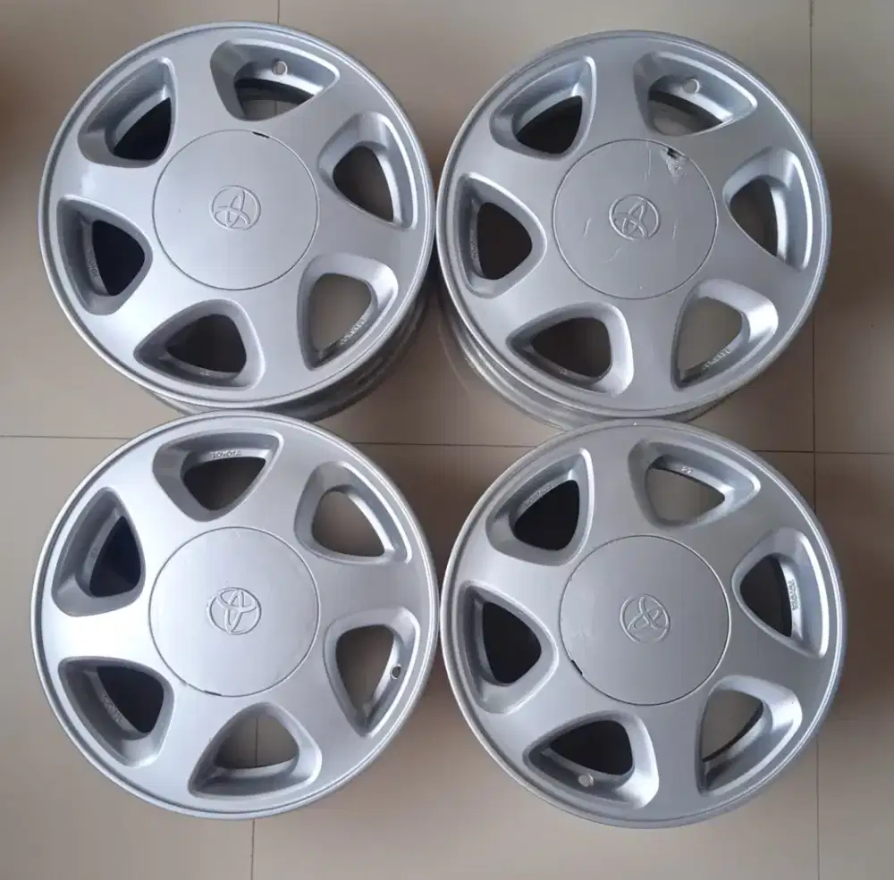 Velg Kijang Kapsul R 14