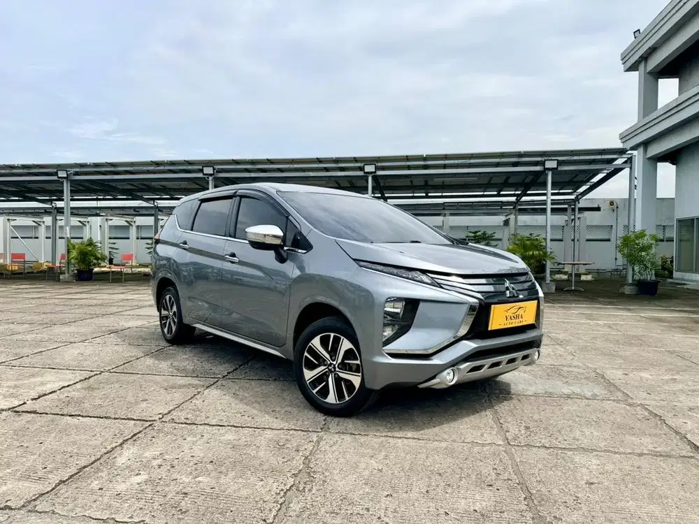 MITSUBISHI XPANDER ULTIMATE 2018 AT ABU ABU METALIK KILOMETER RENDAH