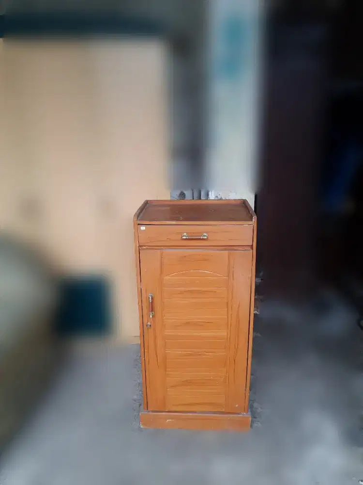 Lemari Pakaian minimalis