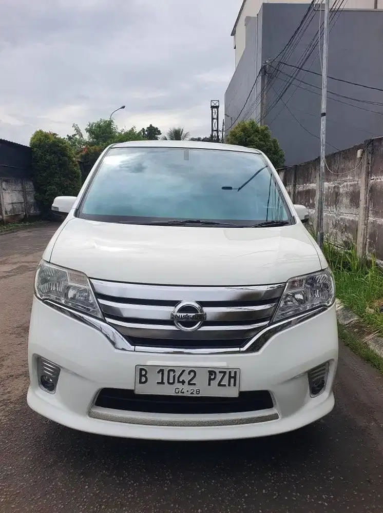 Nissan Serena Hws AT 2013