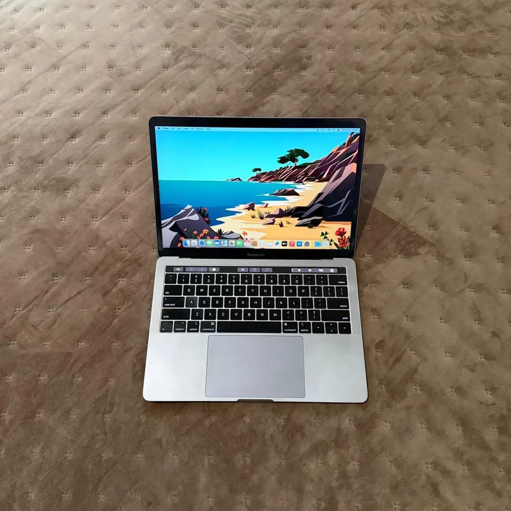 Macbook Pro 2019 13 inch i5 16/512 Mulus Like New Normal Murah