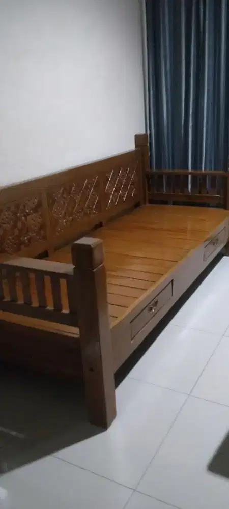 Di jual Kursi jati harga 5jt . Nego tipis