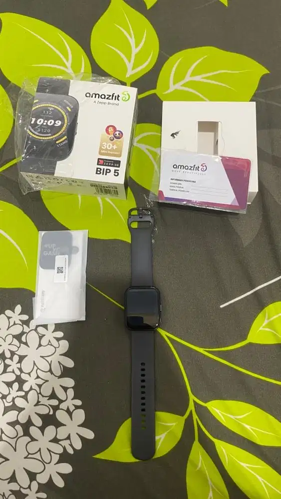 Jam lari Amazfit bip 5