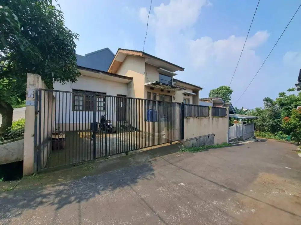 di jual murah rumah dalam komplek di cipageran harga 400jtan