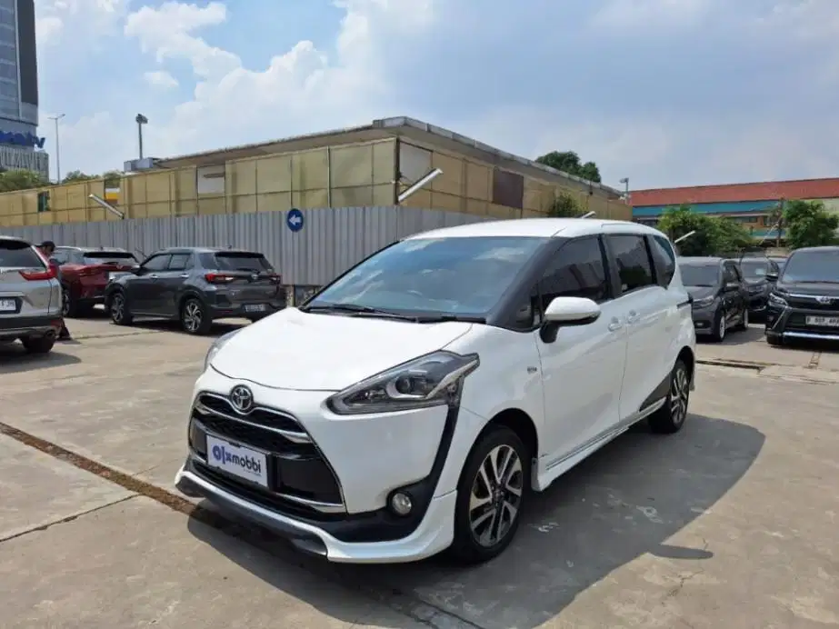 DP MURAH - Toyota Sienta 1.5 Q Bensin-AT 2018 Putih
