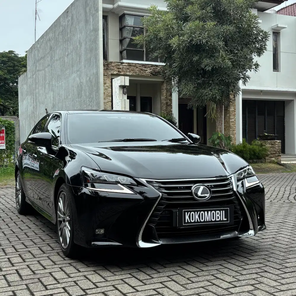 [KM 27RB] LEXUS GS200T LUXURY 2017
