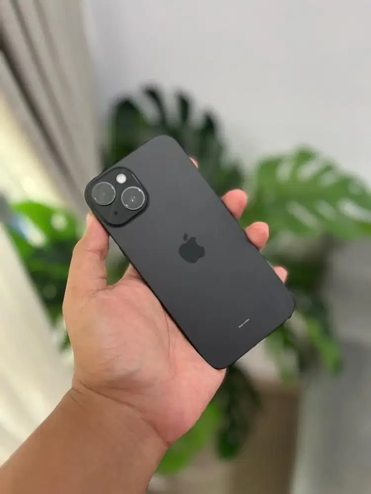 Iphone 15 128 IBOX LIKE NEW garansi panjang