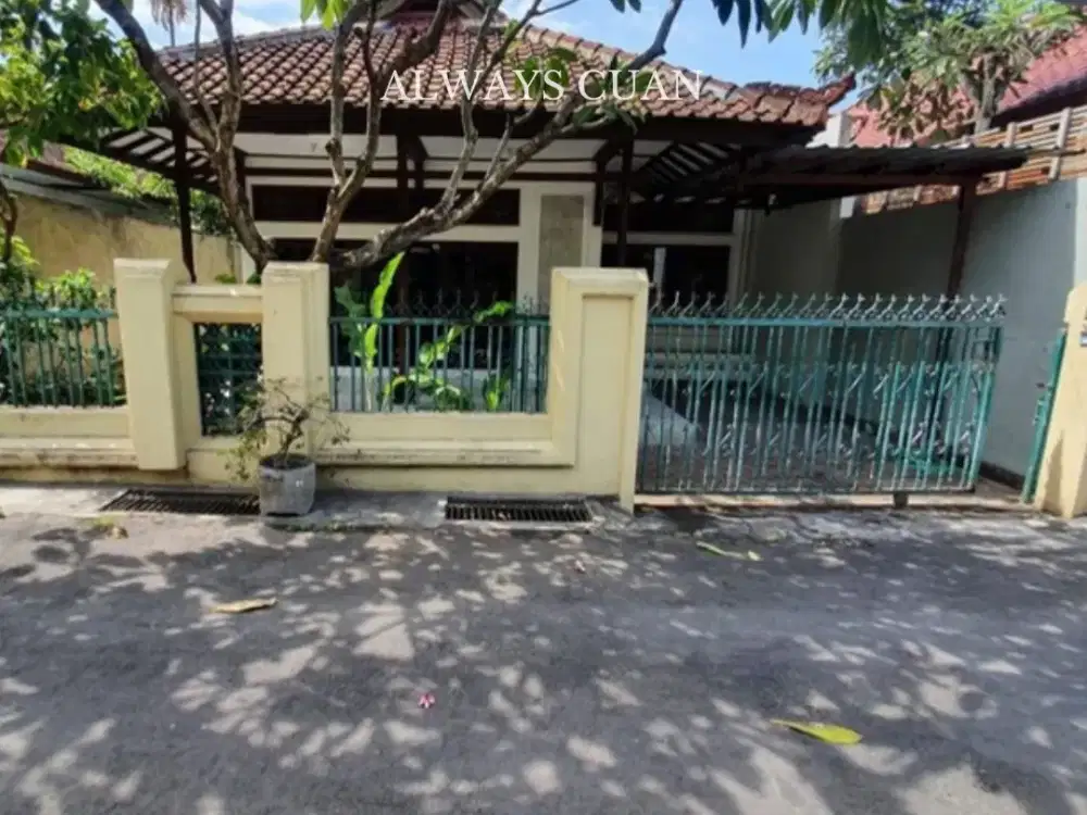 Tanah Dijual dengan Bangunan Rumah area Renon