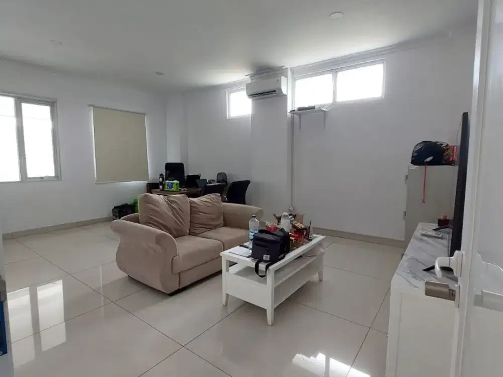 Dijual Ruko hoek 5 lantai Siap Huni di MegaBoulevard Harapan indah bekasi barat lokasi pinggir jalan