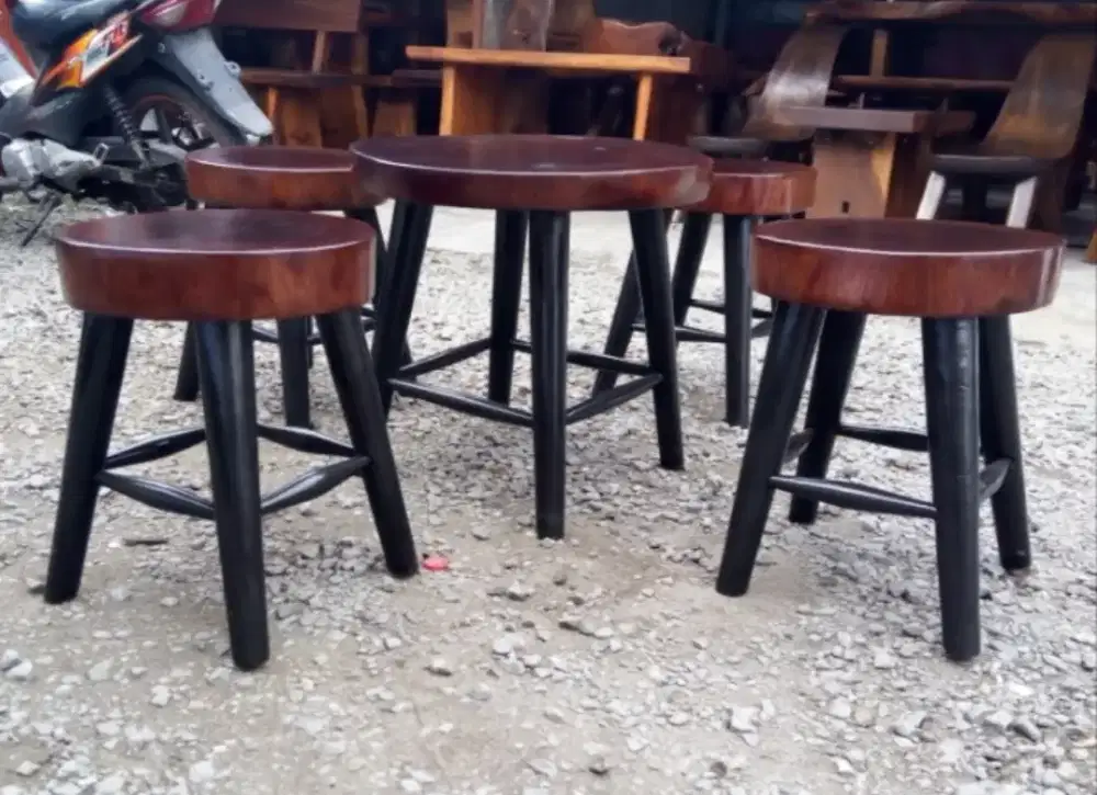 Set meja teras/ meja kopi 4 kursi kayu utuh