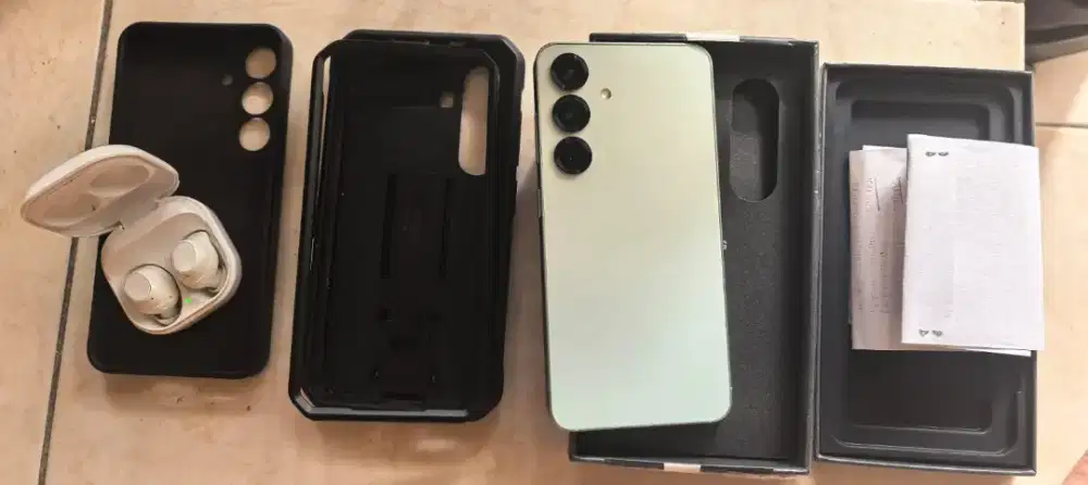 Samsung s25 12/256 jual santai Fullset free earbud samsung original