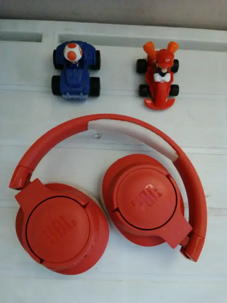 JBL Tune 700 BT Red