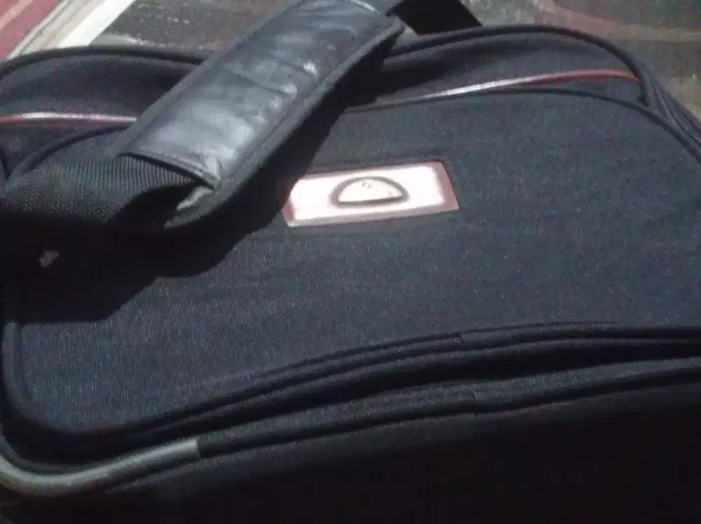 Tas  Merek : Samsonite