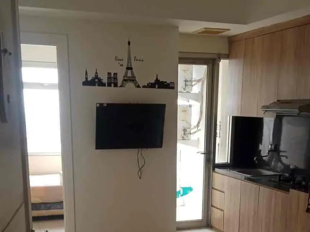 APT GREEN LAKE SUNTER