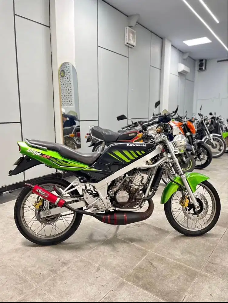 ninja kis 2004 asli hitam