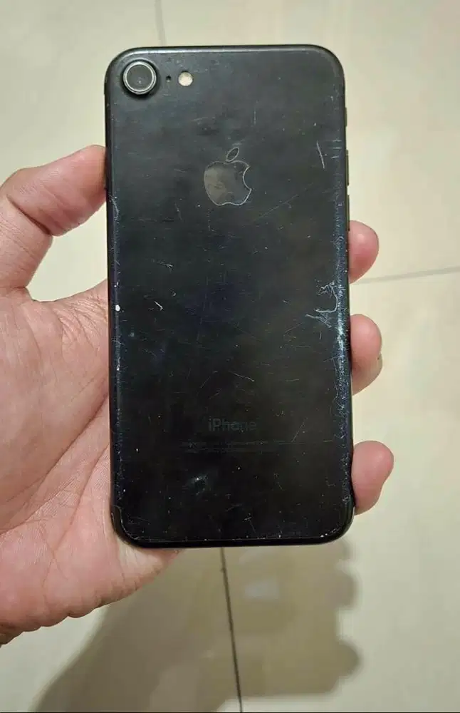 Iphone 7 Hitam 32 GB