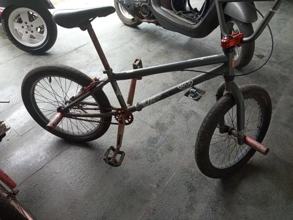 Sepeda BMX moongose original open nego