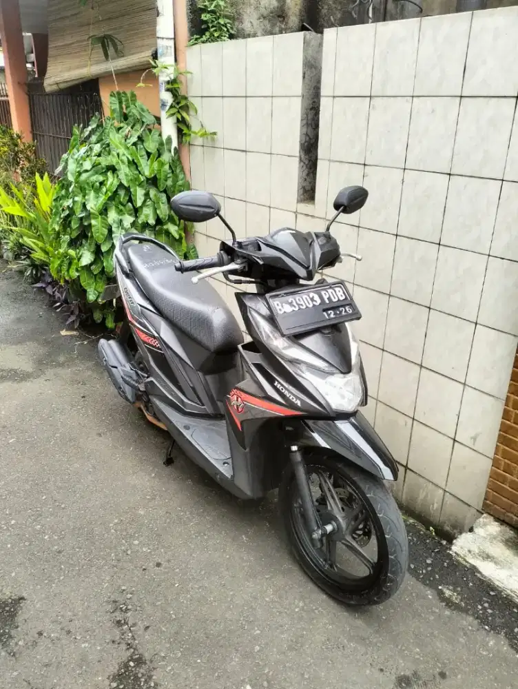 Bissmillah dijual motor Honda beat eco 2016