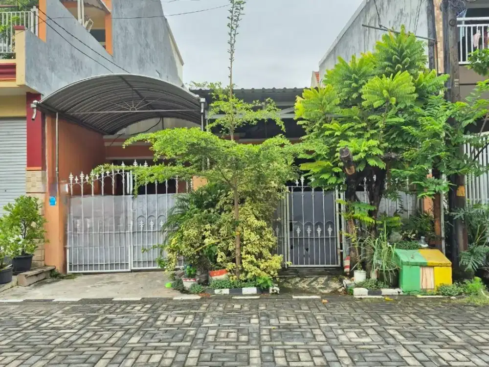 Rumah Gunungsari Indah  Row 3-4 mobil