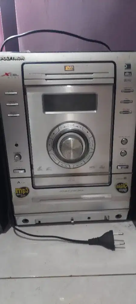 1 set compo Merk Polytron. Lengkap dengan Remote. Jual Cepat. 1