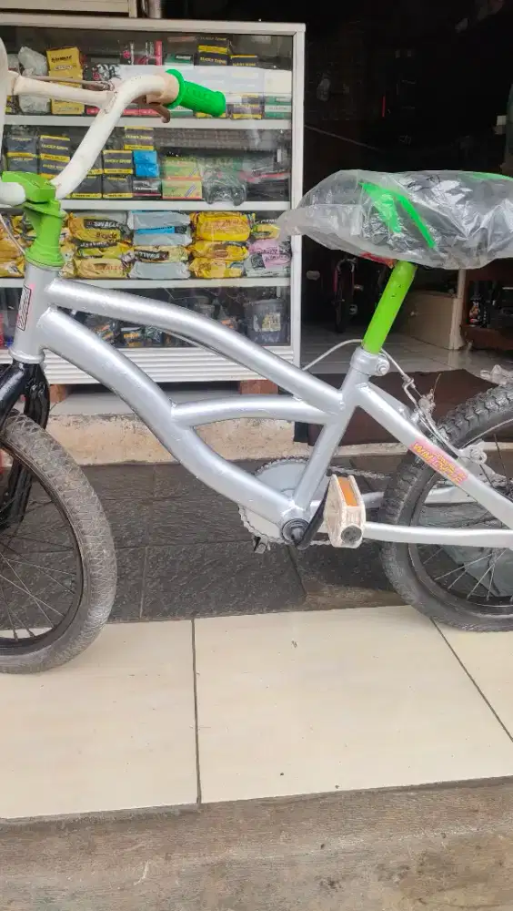 Sepeda cewe/cowok  r 18 siap gowes merk Wimcyele 300rb jamin normal