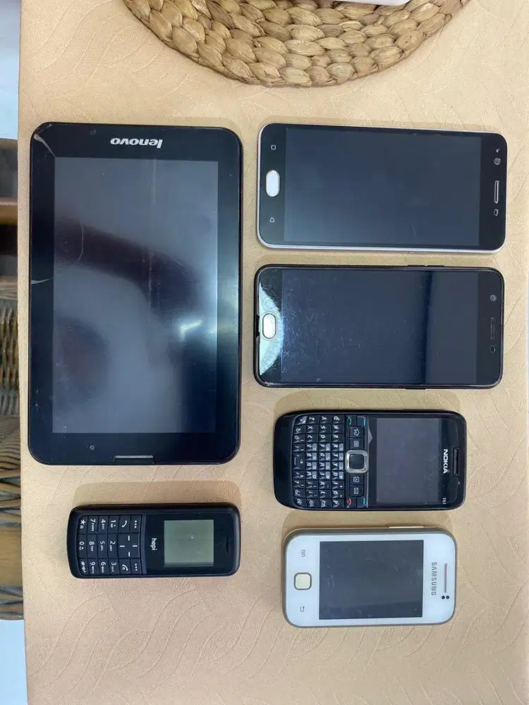 Borongan HP & Tablet Lama (Lenovo, Nokia, Samsung)