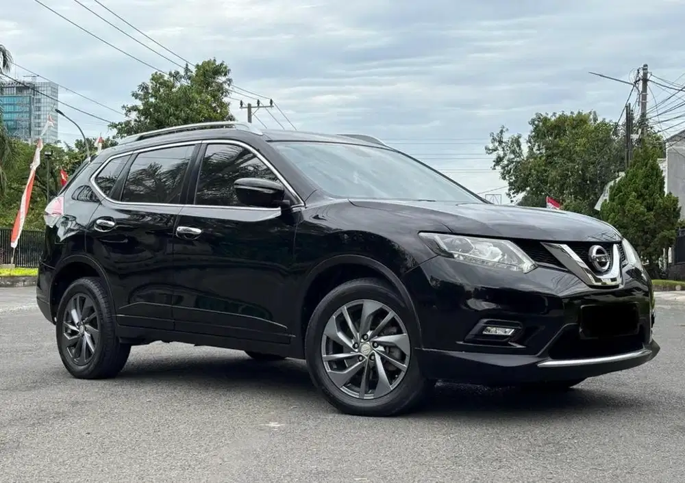 Nissan Xtrail 2,5 Matic 2015 DP 20jt Istimewa Terawat