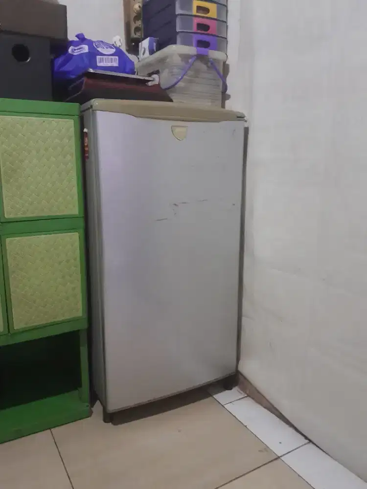 Jual kulkas 1pintu merk sanyo normal Jaya dingin jhossss