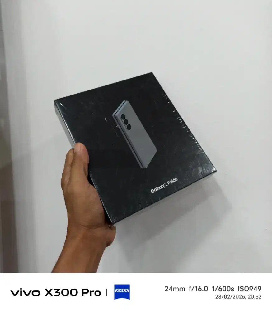 Samsung Galaxy Z Fold 6 5G Ram 12/256 GB BARU Warna Silver Titanium