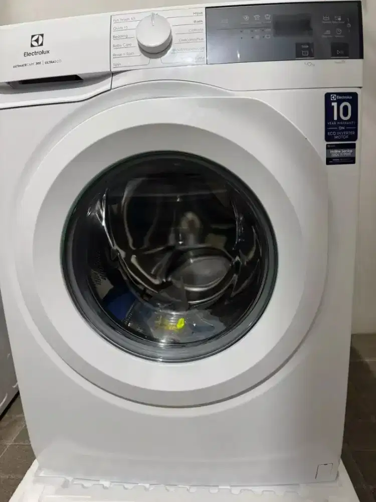 MESIN CUCI ELECTROLUX FRONT LOADING 10Kg EWF1024D3WC.