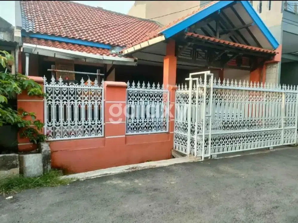 Rumah Strategis 2 Lantai di Kelapa Gading