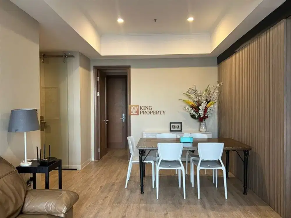 Disewakan Unit Eksklusif Condominium 3 Bedroom di Taman Anggrek Residence Furnish Bagus