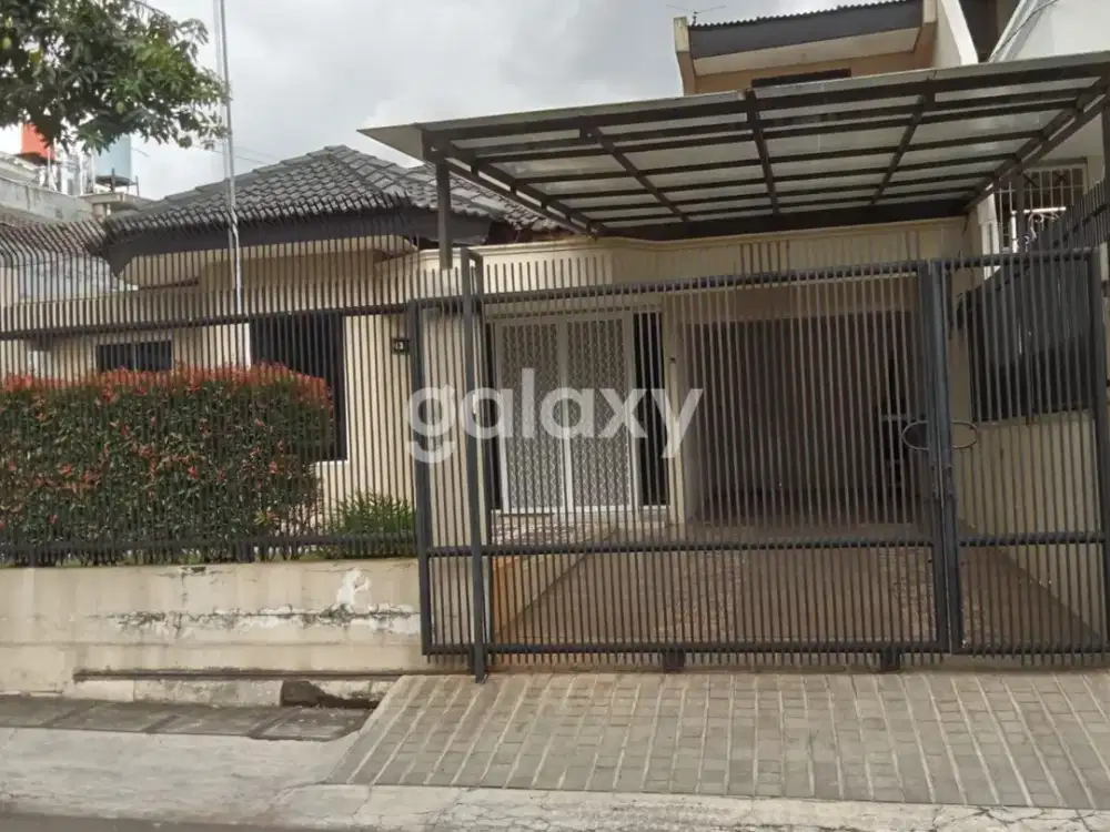 Rumah Second di Kedoya Azalea - Jakarta Barat