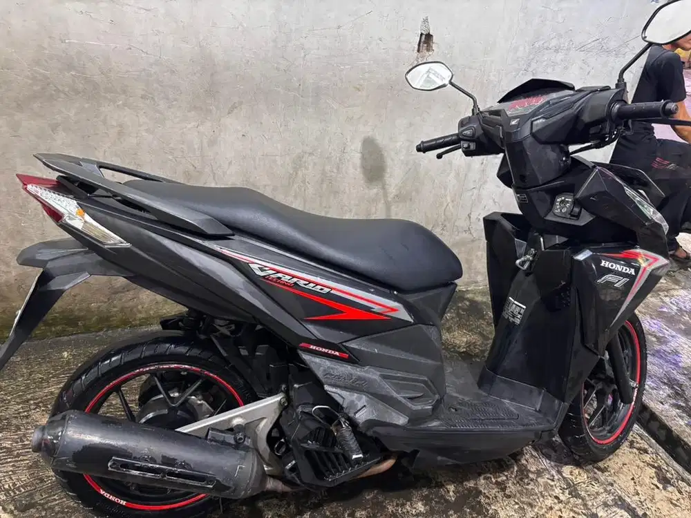 Vario 125/2017 hitam