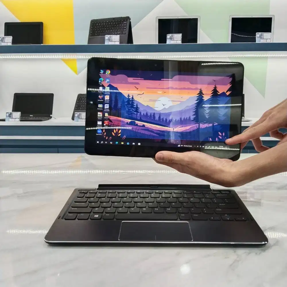 Laptop 2in1 D56 RAM 8GB SSD – Bisa Laptop & Tablet Sekaligus!
