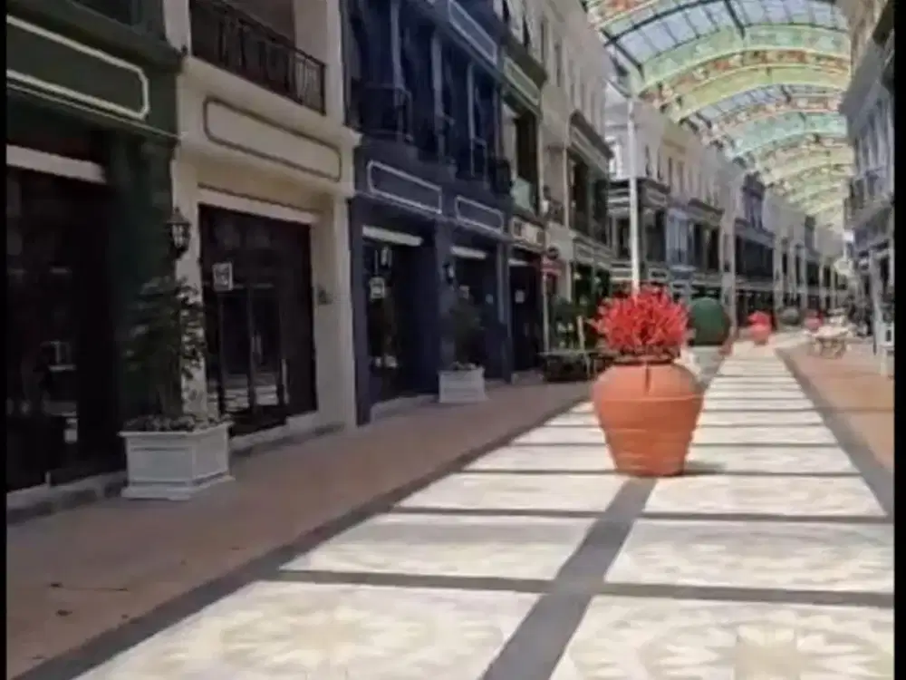 Bangunan Ruko Gandeng 3 Lantai Lokasi Euro Asia Dekat Gereja Akita PIK 2