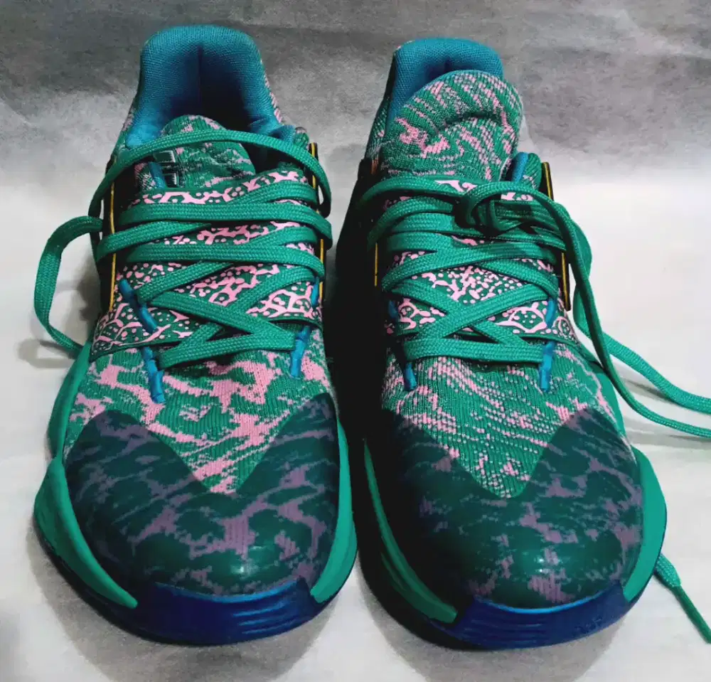 Adidas Harden Vol. 4 Dragon Boat Festival - Lightstrike - Like New