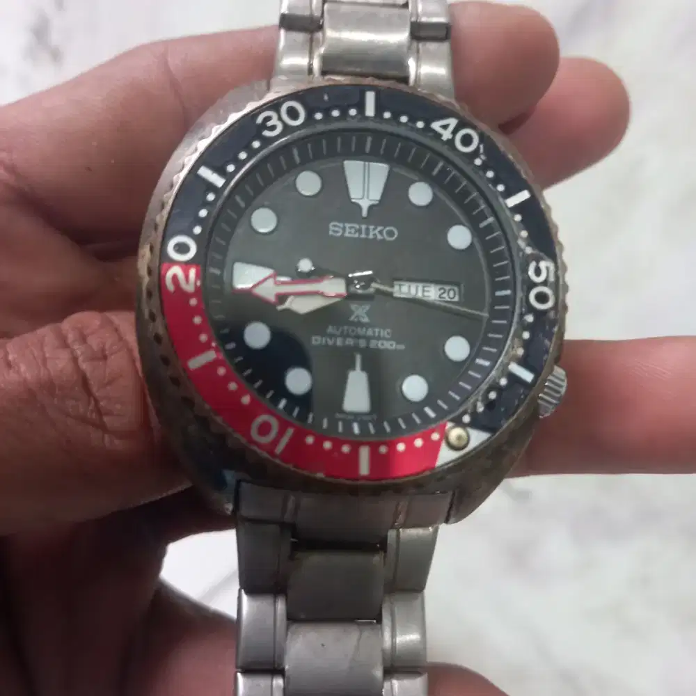 Di jual apa adanya jam tangan SEIKO barang seperti gambar