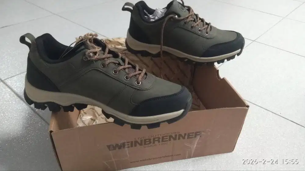 Sepatu Outdoor Weinbrenner 40 Hijau