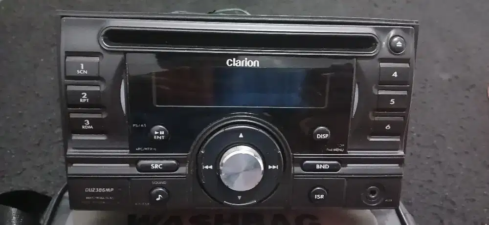 Head unit double din Clarion DUZ386MP (bawaan Nissan)