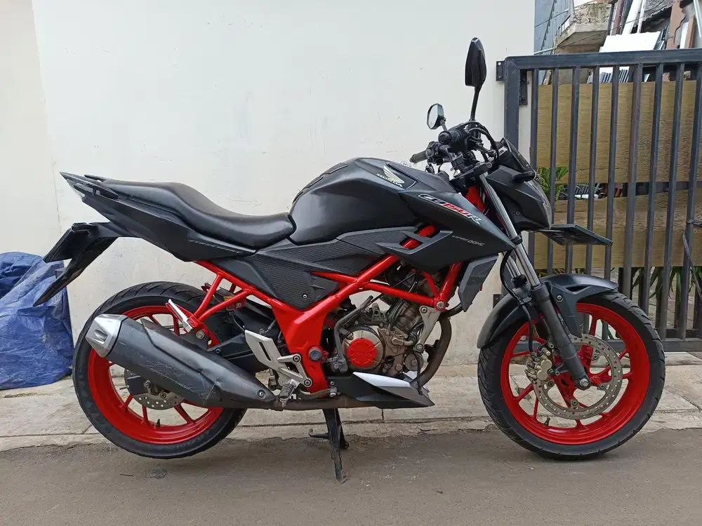 Honda cb150R 2016 lengkap pajak hidup