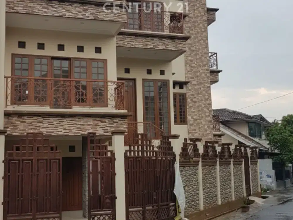 Rumah Bagus Di Kav Dki Duren Sawit Jakarta Timur