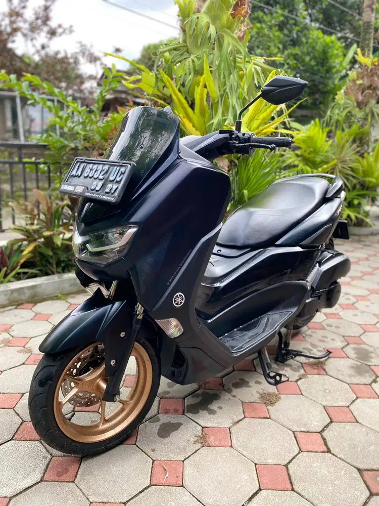 YAMAHA NMAX TH 2022 HITAM KREDIT MOTOR MURAH DI MERPATI MONJALI