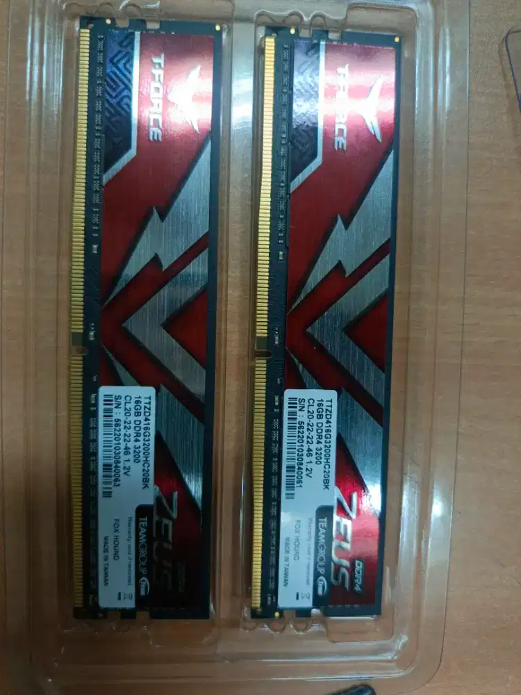 Jual memory team T-Force 16gb DDR4 pc3200(nego)