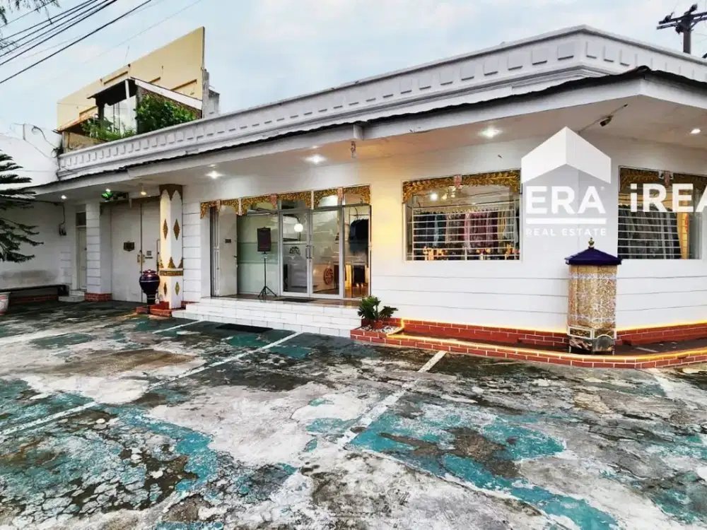 DIJUAL RUANG USAHA DAN RUMAH DI BUMI LAWEYAN, SURAKARTA