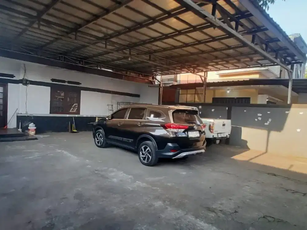 Disewakan Rumah Cocok untuk Ruang Usaha Minimal 2 Tahun di Lembang