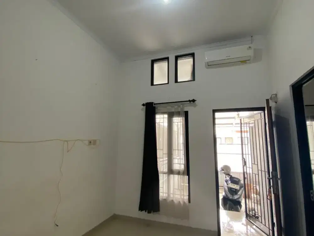 RUMAH BAGUS MINIMALIS NYAMAN TERAWAT SIAP HUNI DI KETAPANG REGENCY BANDUNG